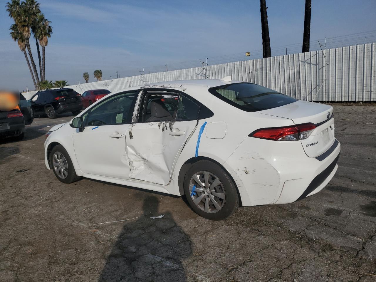 2020 Toyota Corolla VIN JTDEPRAEXLJ087128 Copart auction photo, side / minor dent/scratches damage thumbnail 2