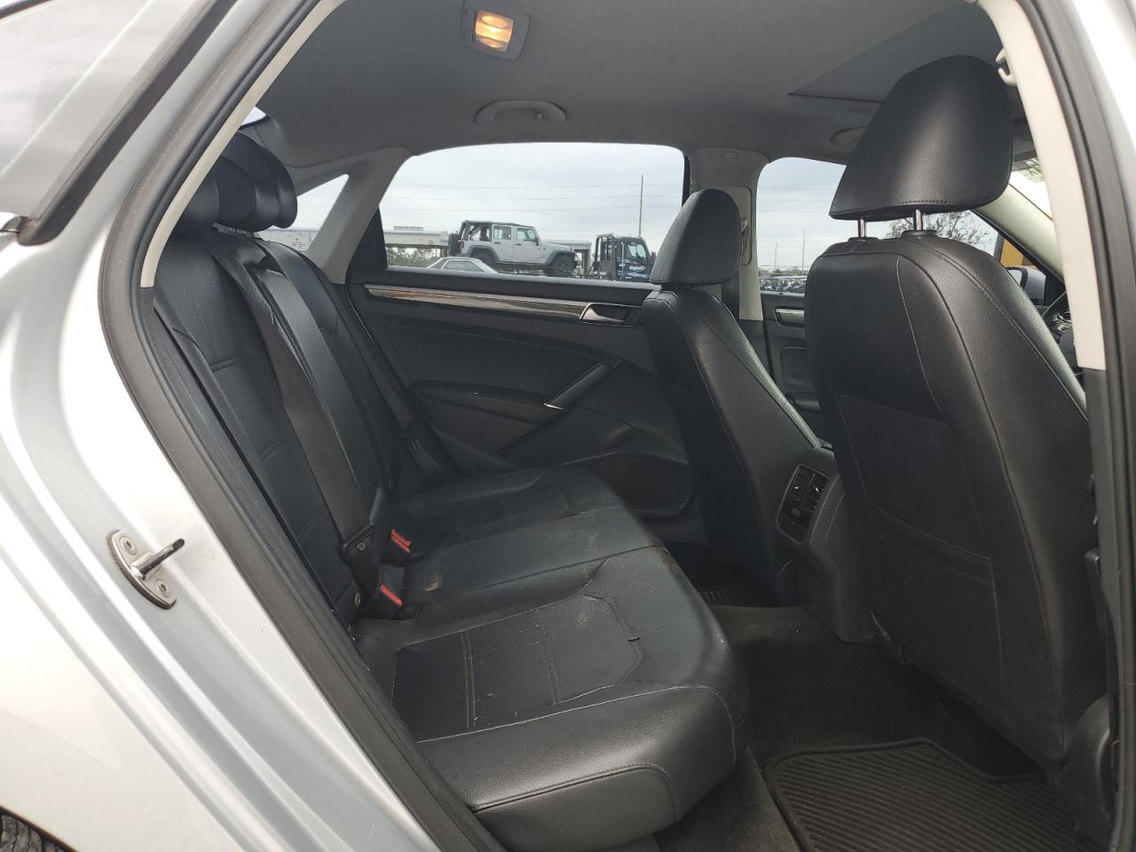 2017 Volkswagen Passat VIN 1VWBT7A3XHC013749 Copart auction photo, front end damage thumbnail 10