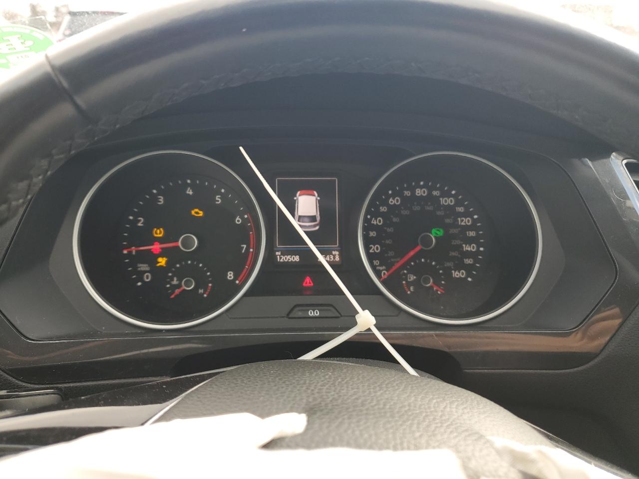2018 Volkswagen Tiguan VIN 3VV2B7AXXJM217871 Copart auction photo, front end damage thumbnail 9