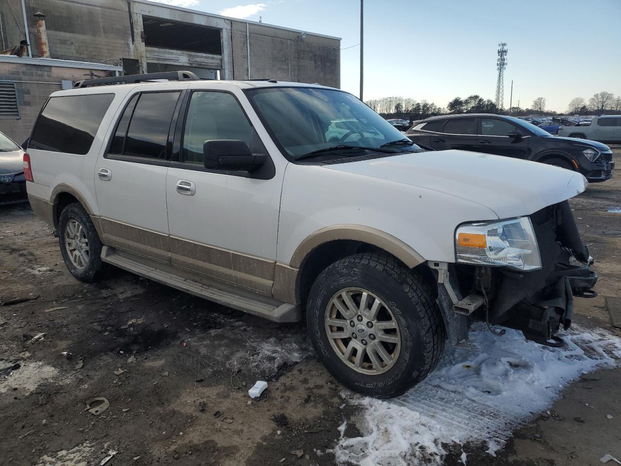 2012 Ford Expedition VIN 1FMJK1J58CEF38950 Copart auction photo, front end / minor dent/scratches damage thumbnail 4