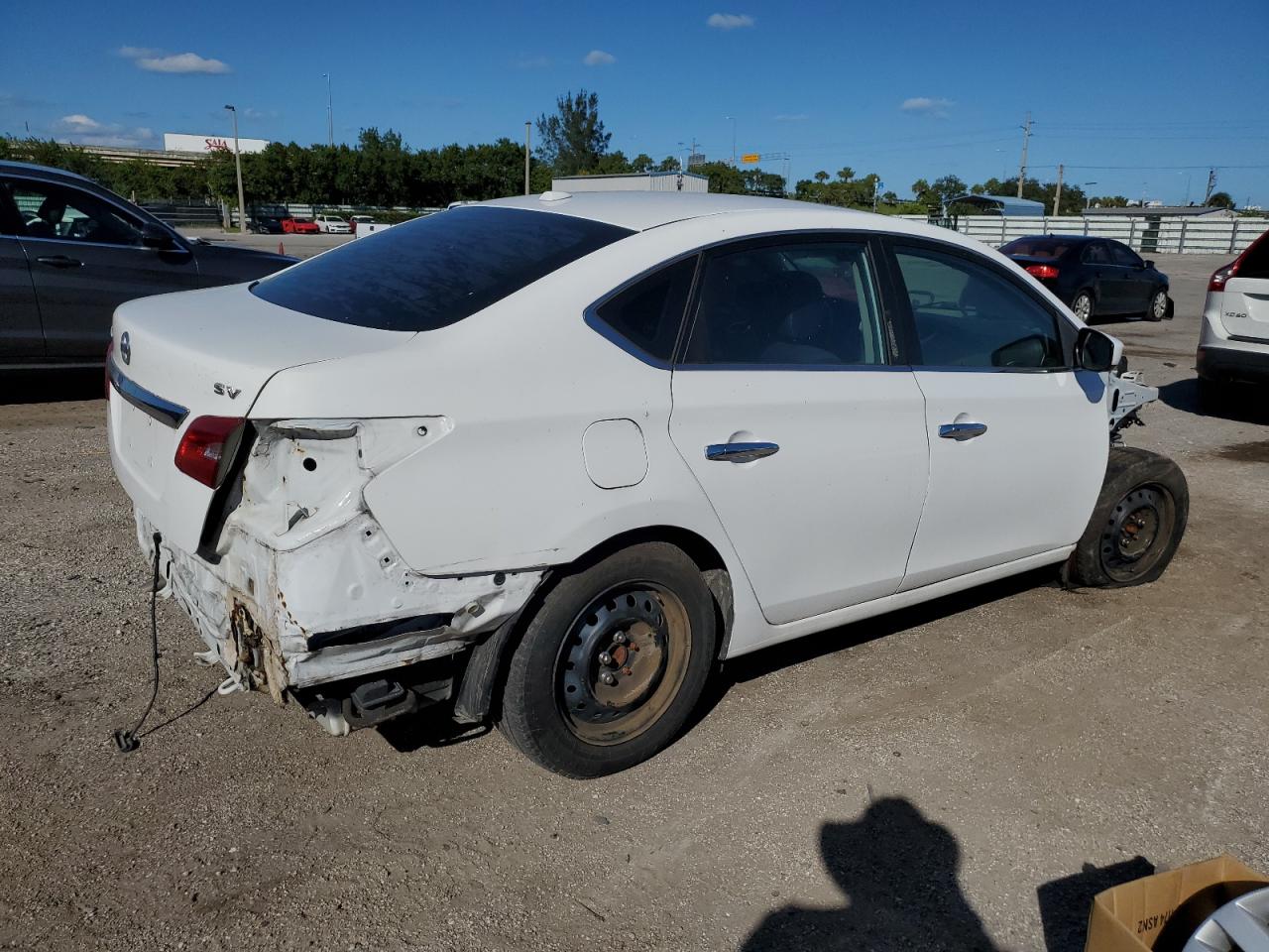 2017 Nissan Sentra VIN 3N1AB7AP4HY219597 Copart auction photo, front end / rear end damage thumbnail 3
