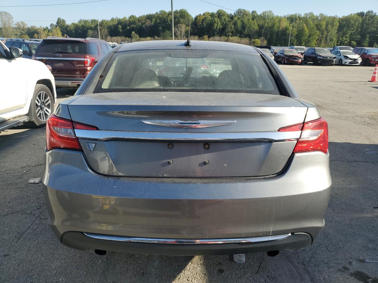 2012 Chrysler 200 VIN 1C3CCBCGXCN164506 Copart auction photo, front end / minor dent/scratches damage thumbnail 6