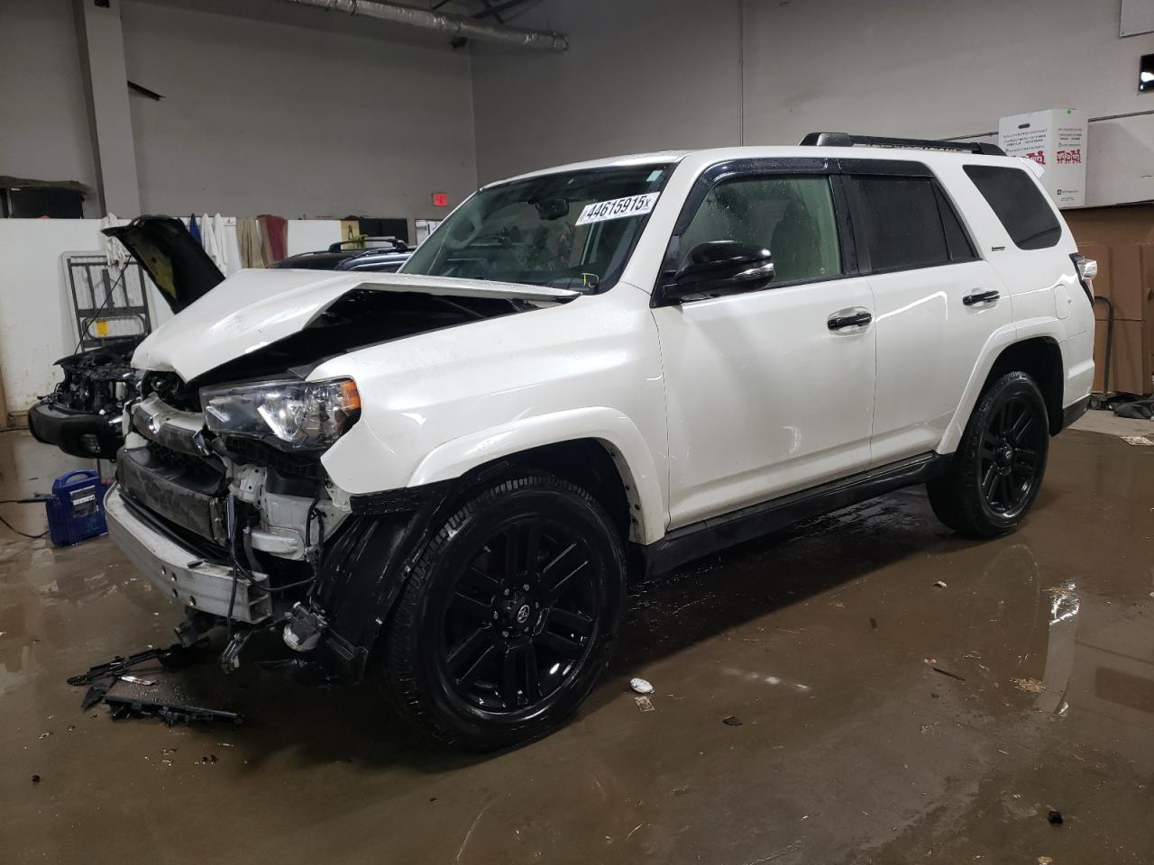 2019 Toyota 4Runner VIN JTEBU5JRXK5732676