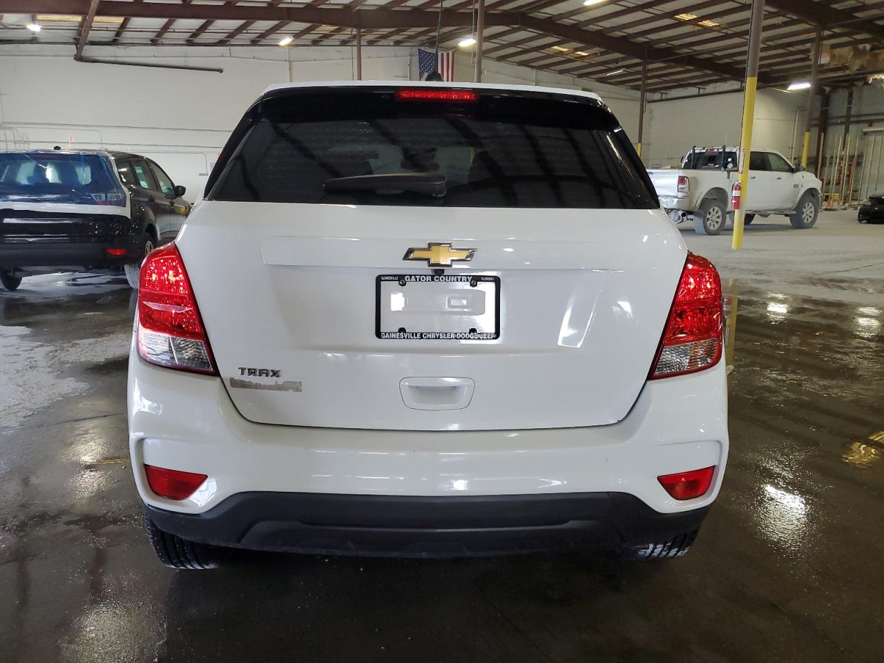 2018 Chevrolet Trax VIN 3GNCJKSBXJL229415 Copart auction photo, side / front end damage thumbnail 6