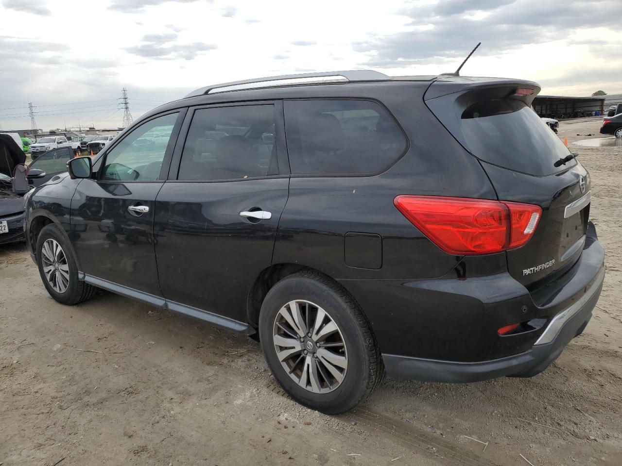 2017 Nissan Pathfinder VIN 5N1DR2MM7HC663104 Copart auction photo, front end / side damage thumbnail 2