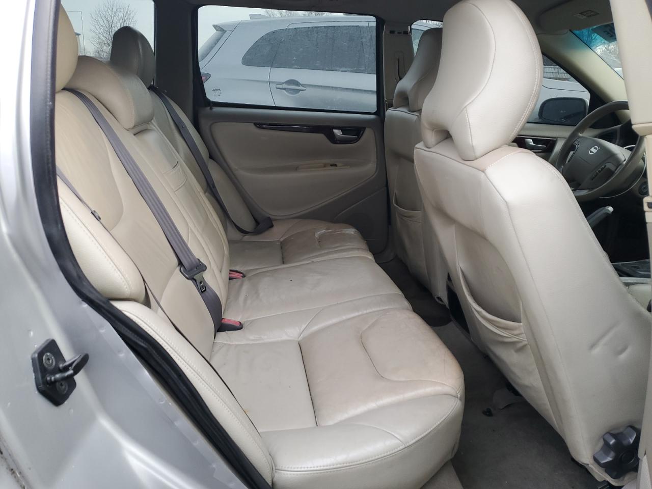 2004 Volvo V70 VIN YV1SW61T742427022 Copart auction photo, front end / minor dent/scratches damage thumbnail 11