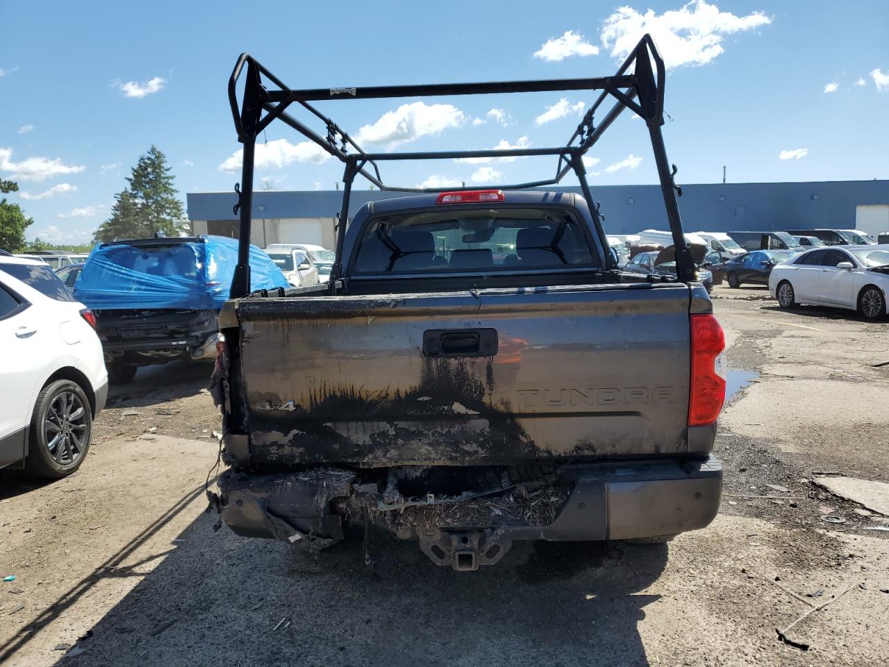 2018 Toyota Tundra VIN 5TFDY5F17JX710447 Copart auction photo, burn / side damage thumbnail 6