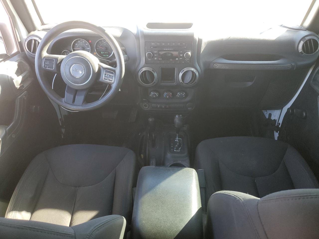 2016 Jeep Wrangler VIN 1C4BJWDG5GL145592 Copart auction photo, side / minor dent/scratches damage thumbnail 8