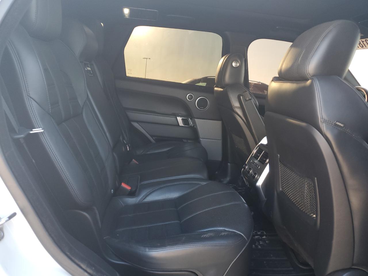2016 Land Rover Range Rover VIN SALWV2EF5GA571663 Copart auction photo, front end damage thumbnail 11