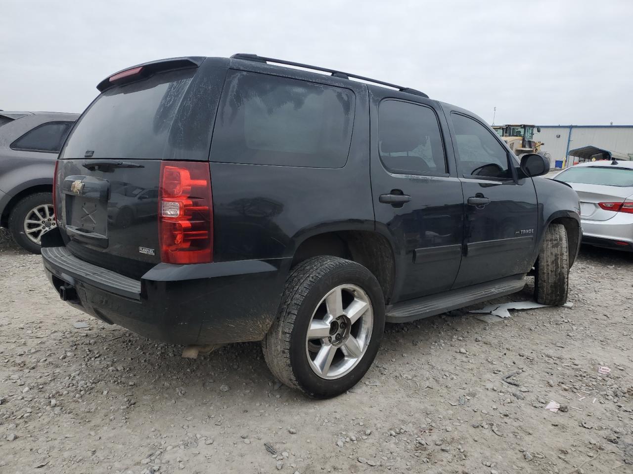 2009 Chevrolet Tahoe VIN 1GNEC13399R302508 Copart auction photo, front end / undercarriage damage thumbnail 3