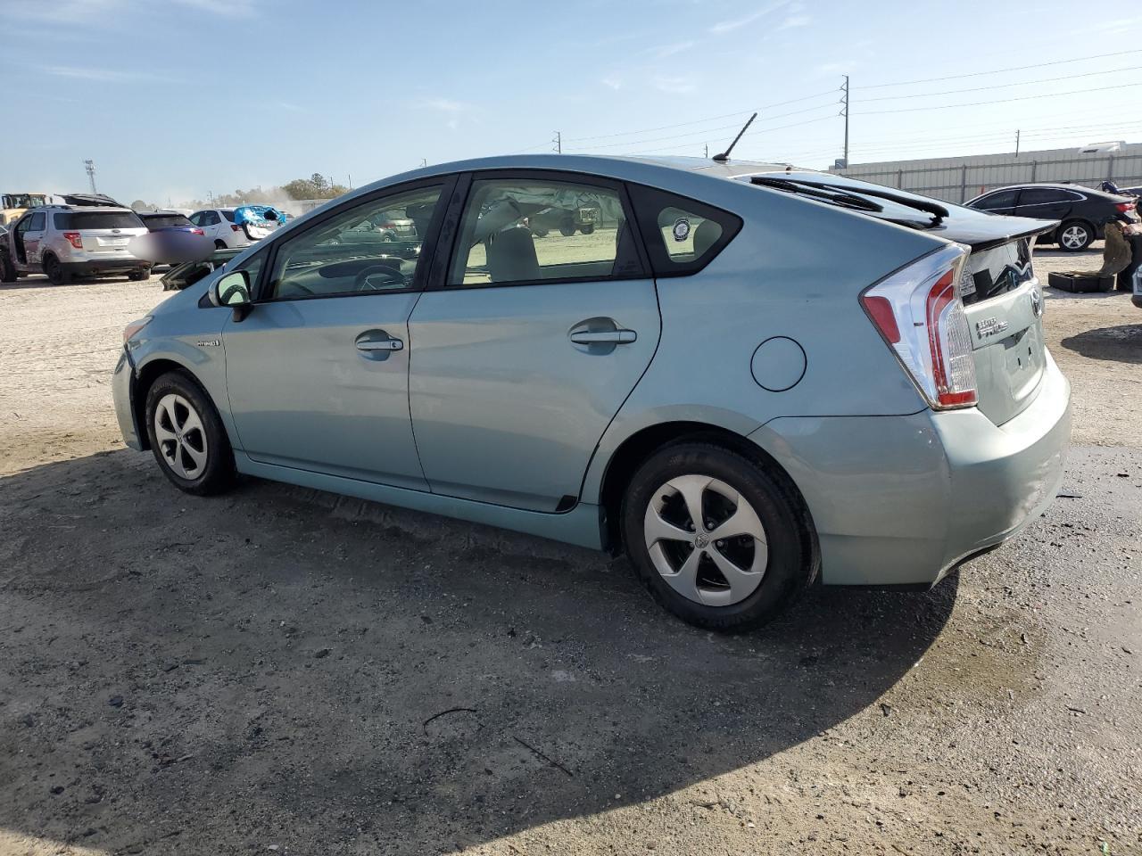 2015 Toyota Prius VIN JTDKN3DU6F1975937 Copart auction photo, front end damage thumbnail 2