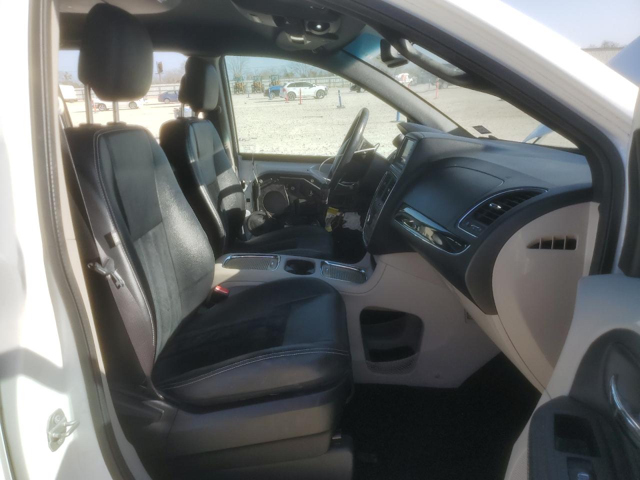 2016 Dodge Caravan VIN 2C4RDGCGXGR108218 Copart auction photo, front end / side damage thumbnail 7