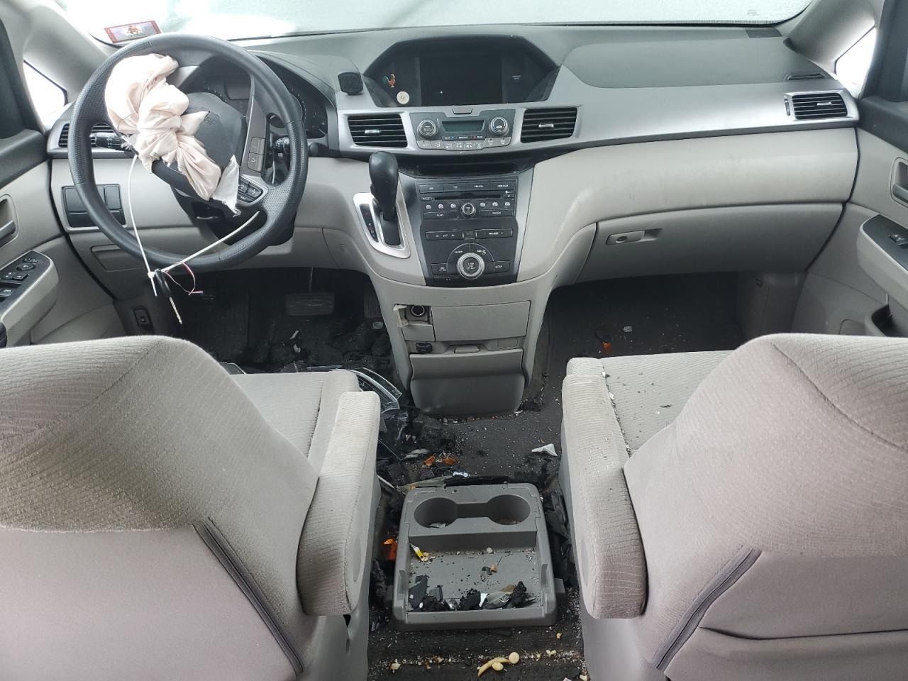 2013 Honda Odyssey VIN 5FNRL5H20DB065133 Copart auction photo, front end / minor dent/scratches damage thumbnail 8