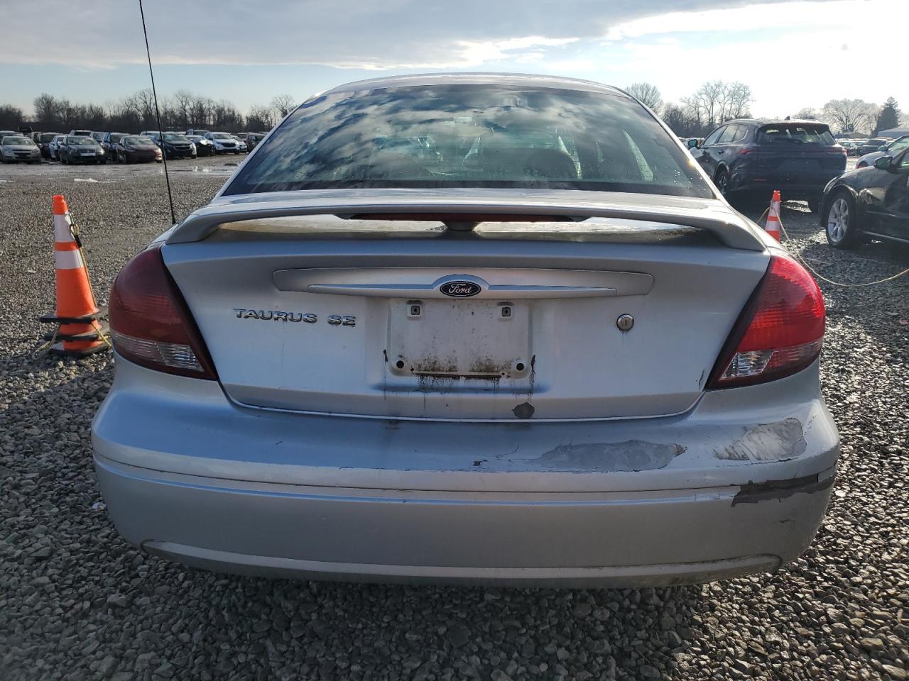 2007 Ford Taurus VIN 1FAFP53U07A172752 Copart auction photo, front end / minor dent/scratches damage thumbnail 6