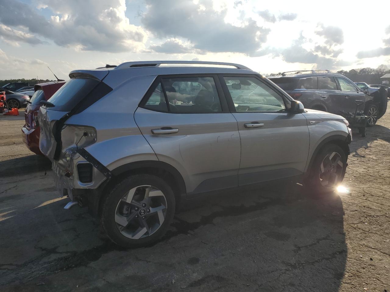 2024 Hyundai Venue VIN KMHRC8A37RU315997 Copart auction photo, rear end damage thumbnail 3