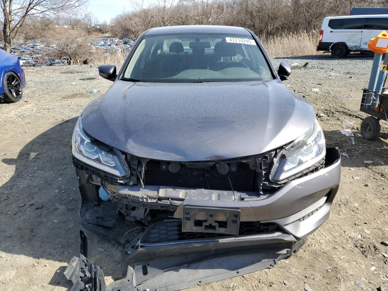 2017 Honda Accord VIN 1HGCR2F34HA072522 Copart auction photo, front end / minor dent/scratches damage thumbnail 5