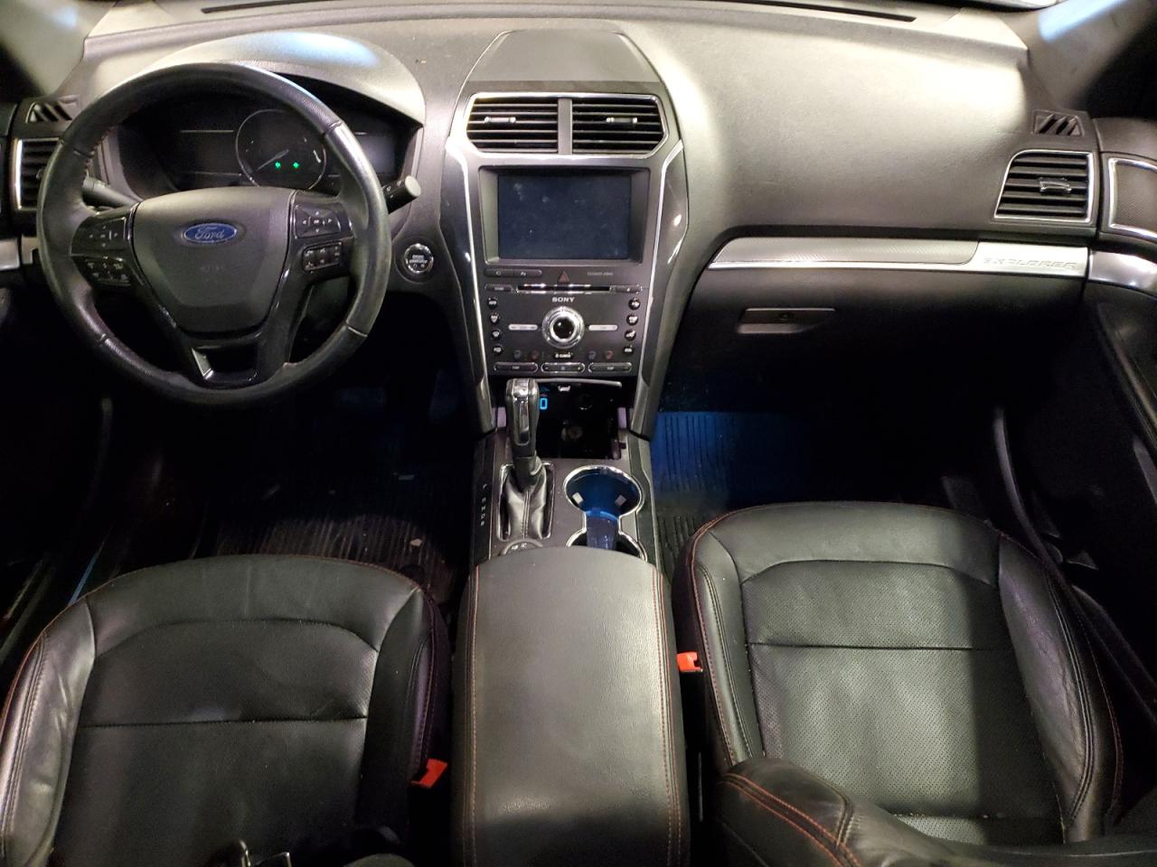 2018 Ford Explorer VIN 1FM5K8GT8JGC65770 Copart auction photo, side / front end damage thumbnail 8