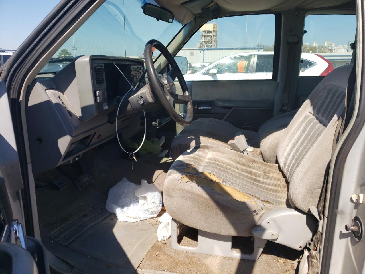 1994 Chevrolet GMT-400 VIN 2GCEC19Z7R1317232 Copart auction photo, rear end damage thumbnail 7