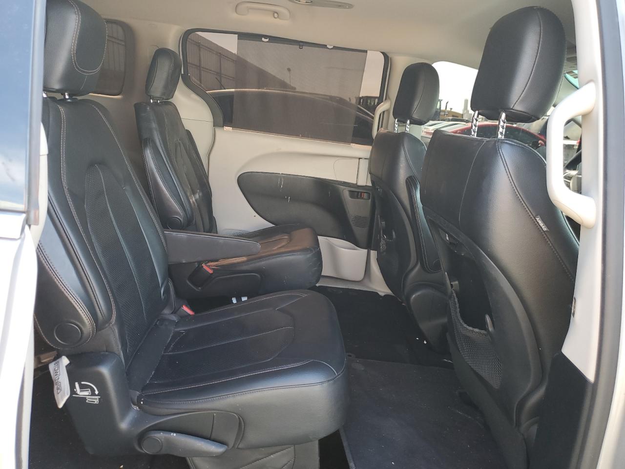 2018 Chrysler Pacifica VIN 2C4RC1BG6JR237128 Copart auction photo, front end / rear end damage thumbnail 11