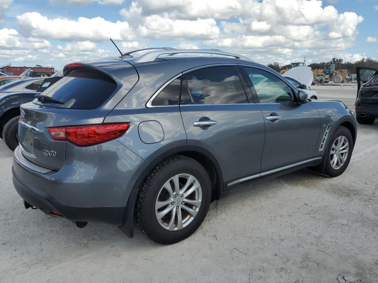 2017 Infiniti QX70 VIN JN8CS1MW3HM410361 Copart auction photo, water/flood damage thumbnail 3