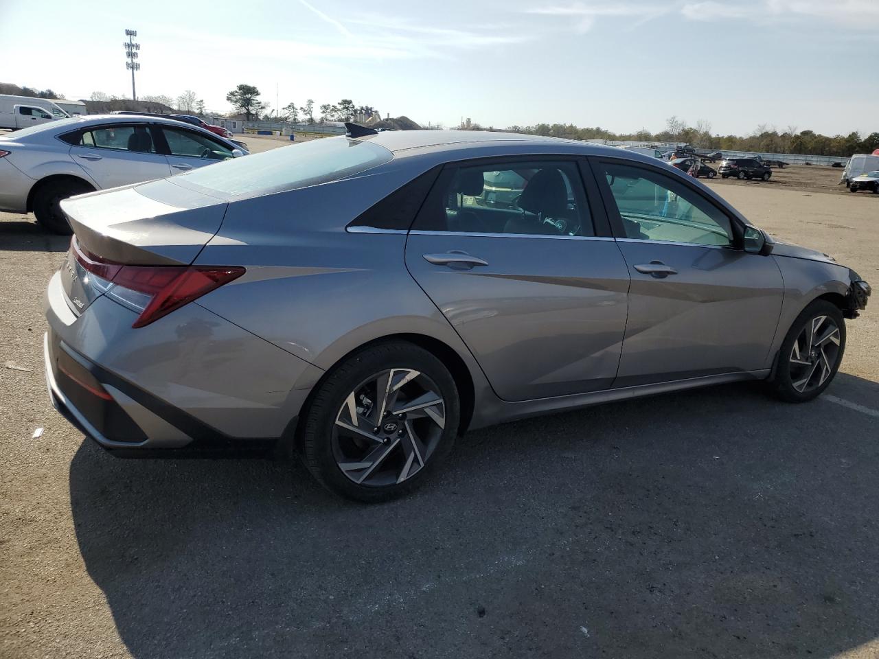 2024 Hyundai Elantra VIN KMHLP4DG8RU714029 Copart auction photo, front end / side damage thumbnail 3