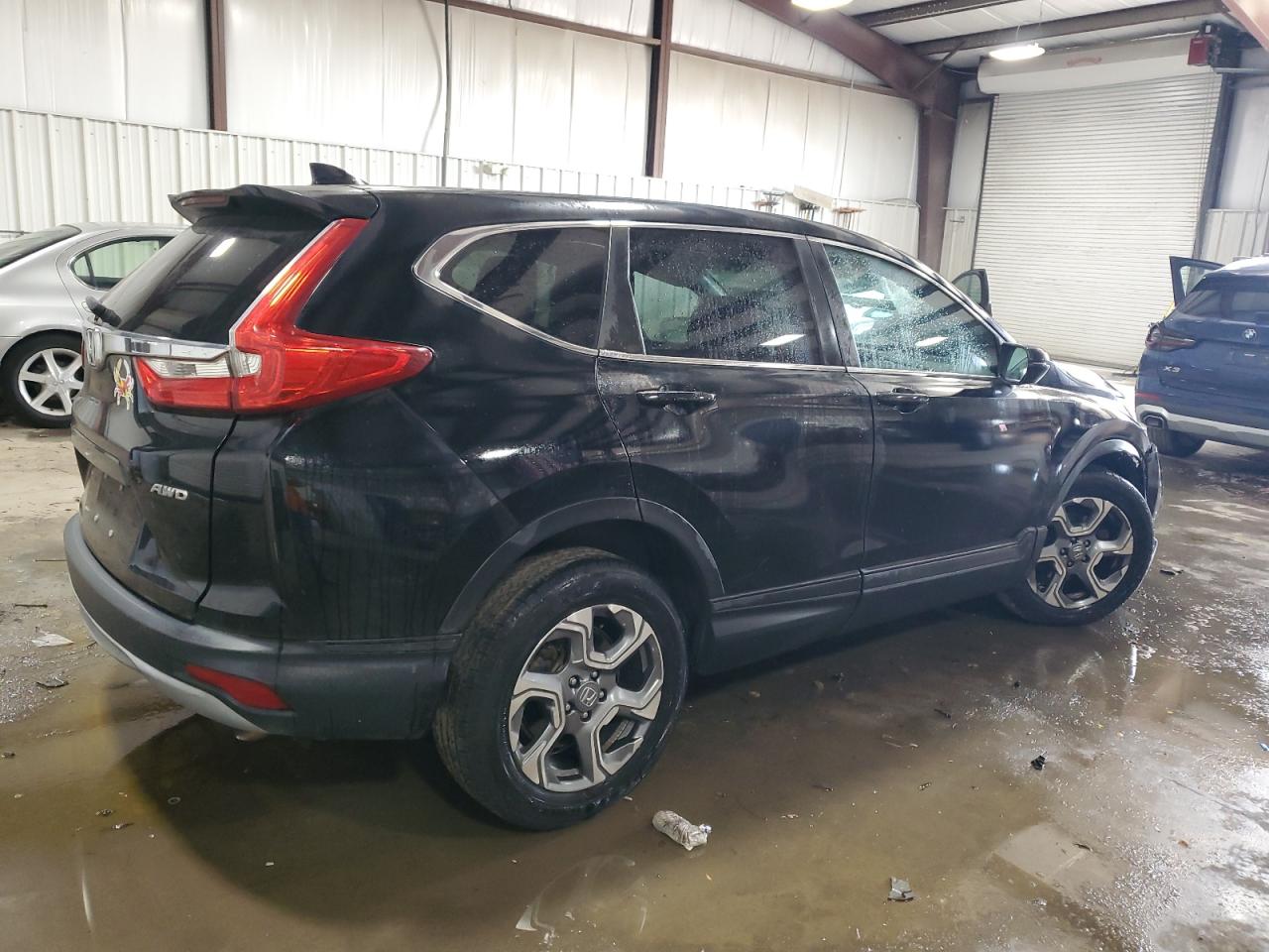 2017 Honda CR-V VIN 2HKRW2H55HH647946 Copart auction photo, front end damage thumbnail 3