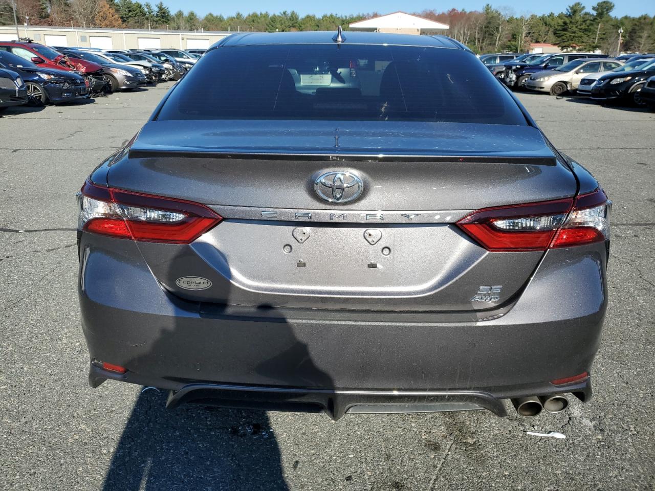2021 Toyota Camry VIN 4T1G11BK9MU042919 Copart auction photo, side / rear end damage thumbnail 6