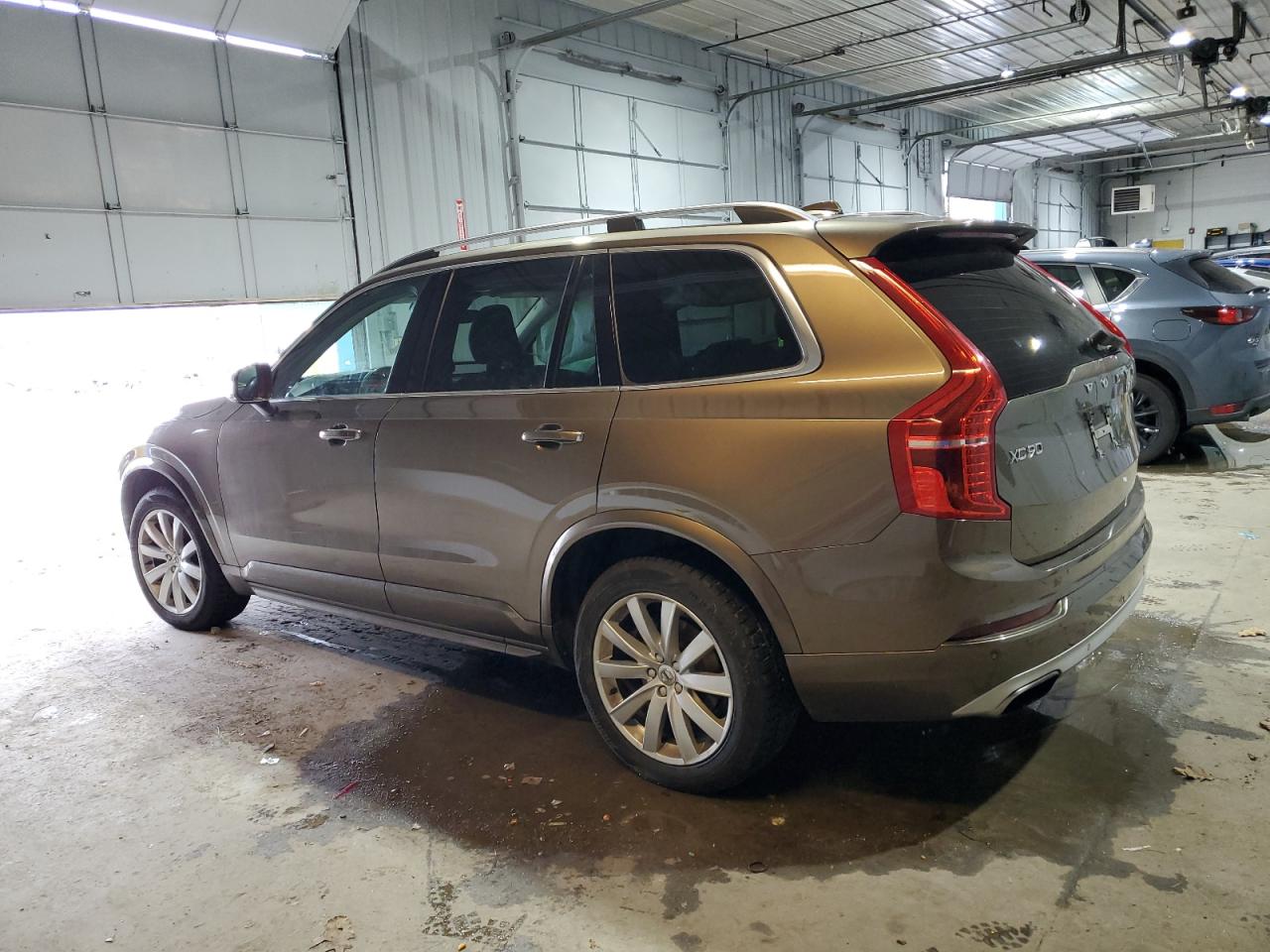 2016 Volvo XC90 VIN YV4A22PK8G1025411 Copart auction photo, side / minor dent/scratches damage thumbnail 2