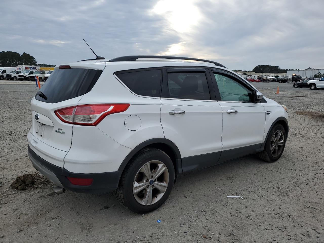 2014 Ford Escape VIN 1FMCU0GX0EUD35727 Copart auction photo, side / undercarriage damage thumbnail 3