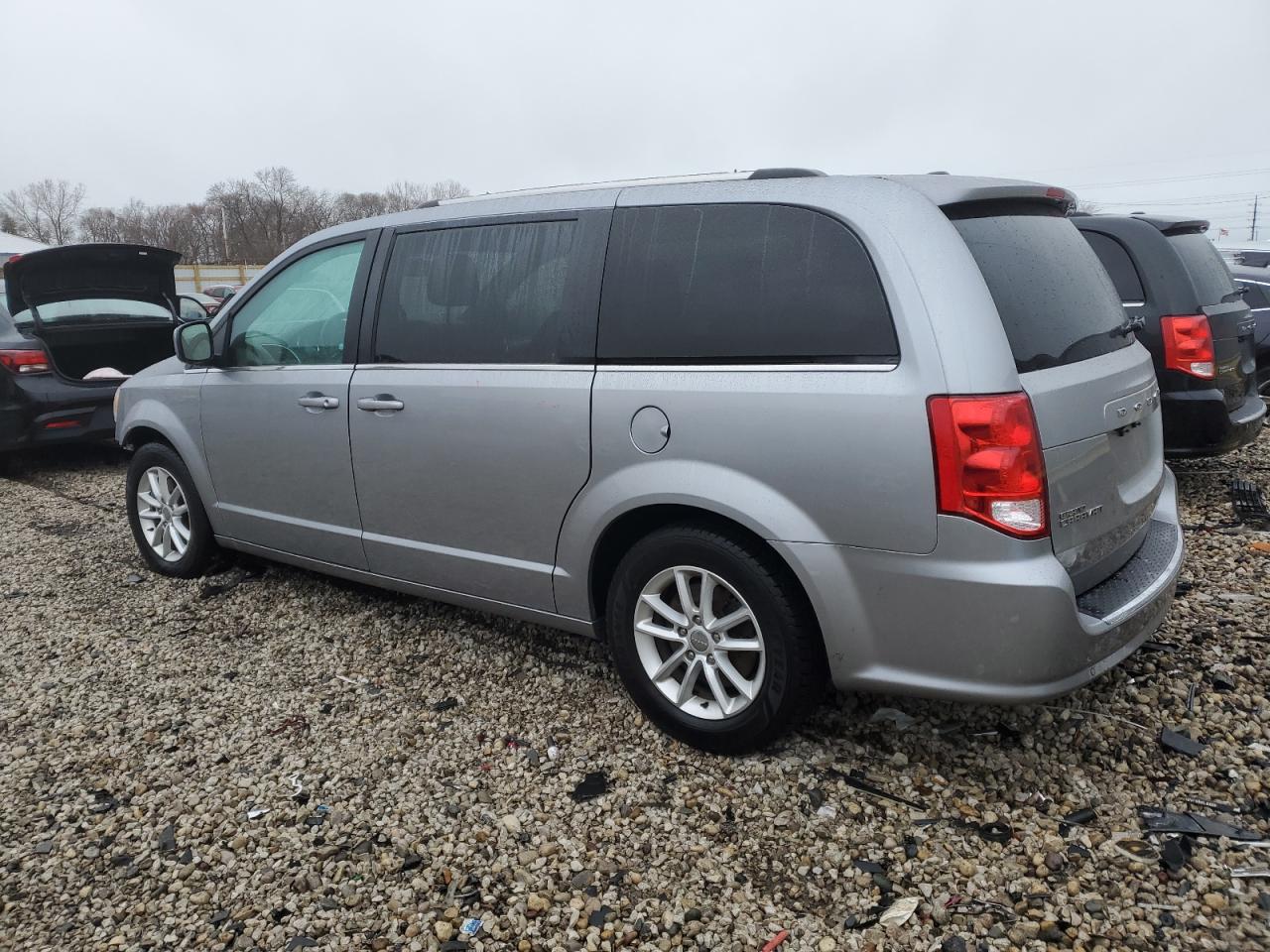 2019 Dodge Caravan VIN 2C4RDGCG8KR747335 Copart auction photo, front end damage thumbnail 2
