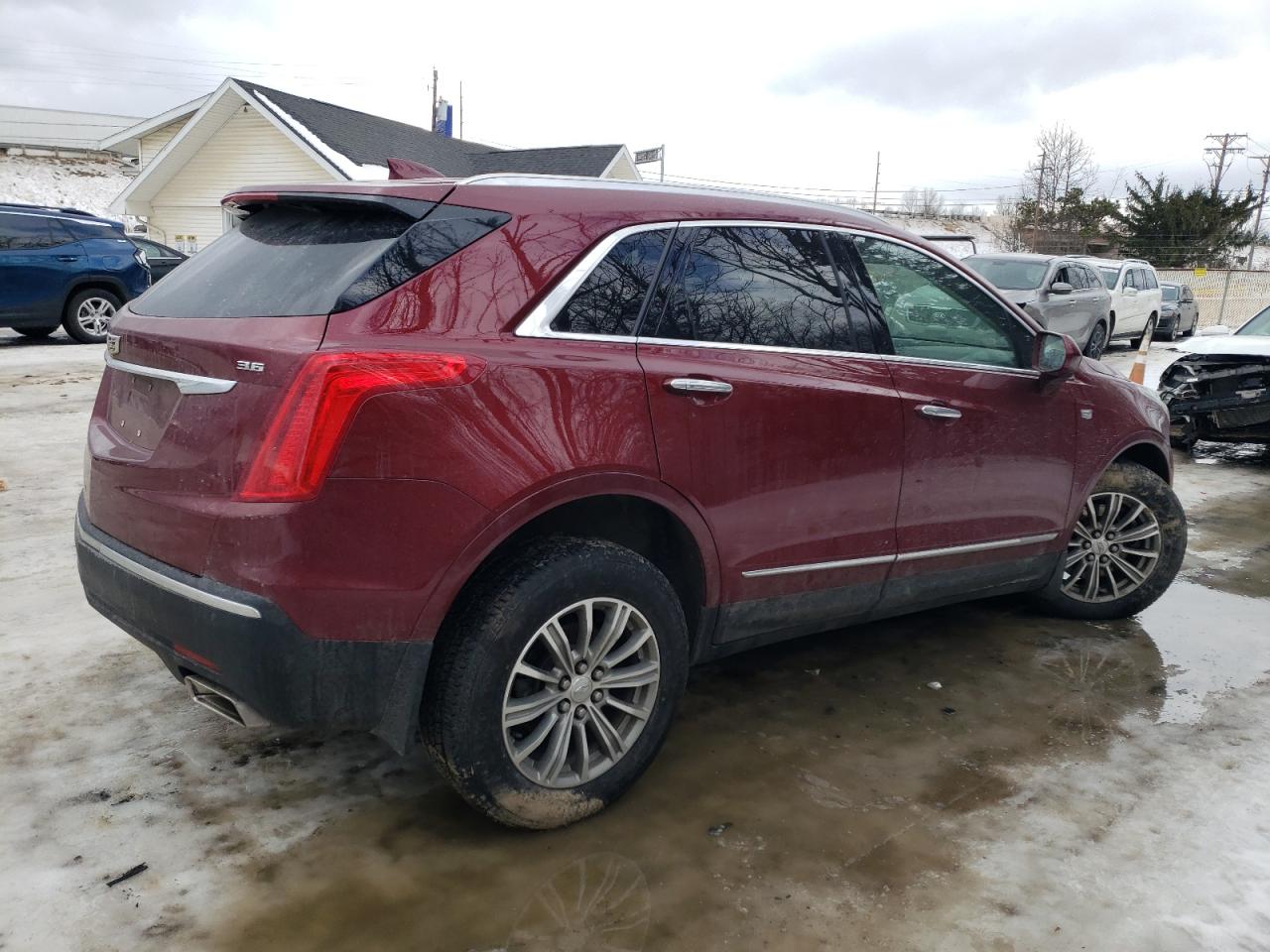 2017 Cadillac XT5 VIN 1GYKNDRS4HZ252891 Copart auction photo, front end damage thumbnail 3