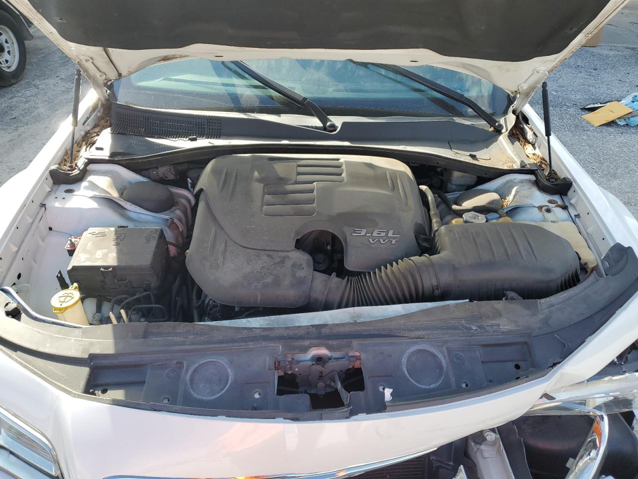 2013 Chrysler 300 VIN 2C3CCAAG8DH716009 Copart auction photo, front end damage thumbnail 11