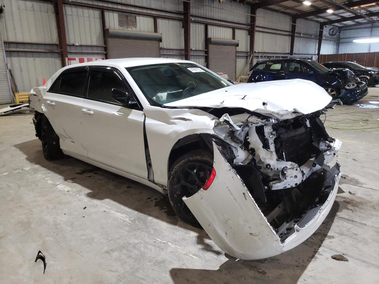2018 Chrysler 300 VIN 2C3CCAAGXJH340487 Copart auction photo, front end / rear end damage thumbnail 4