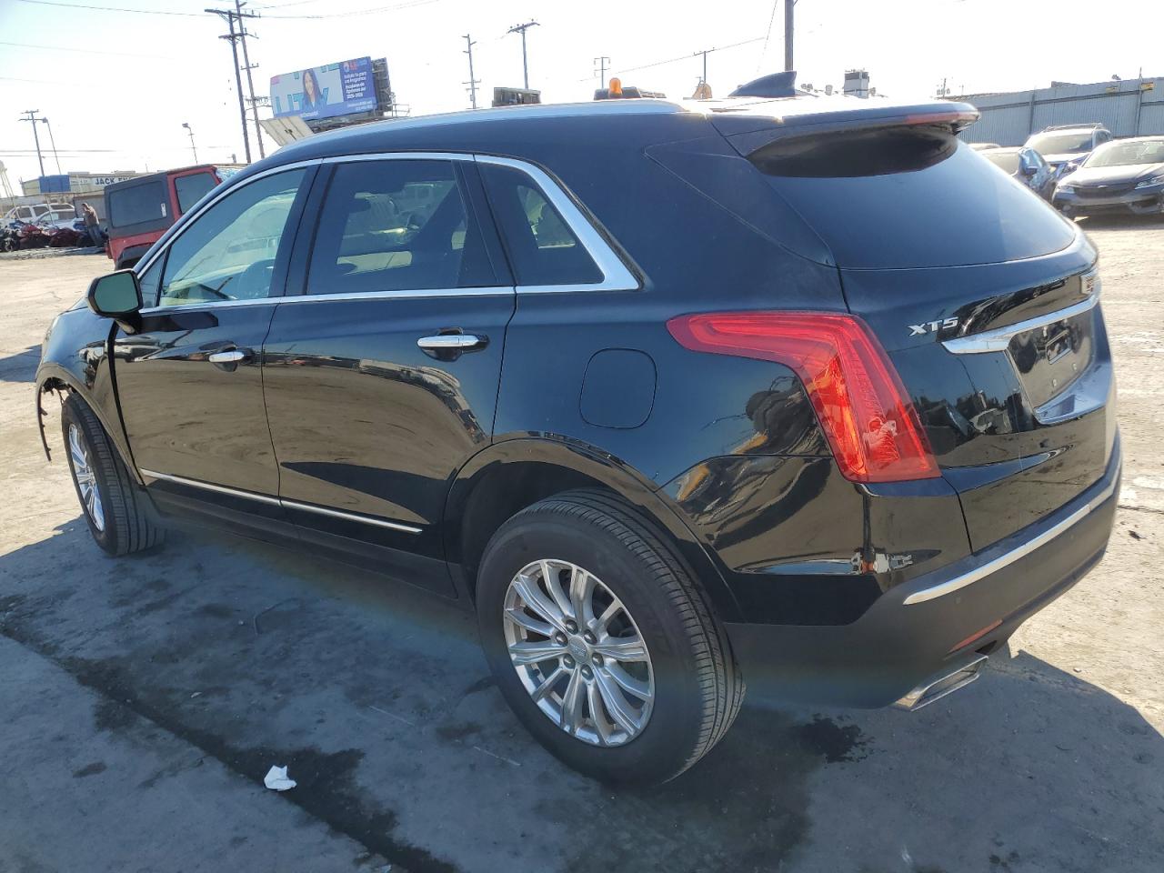 2018 Cadillac XT5 VIN 1GYKNARS5JZ237398 Copart auction photo, front end damage thumbnail 2
