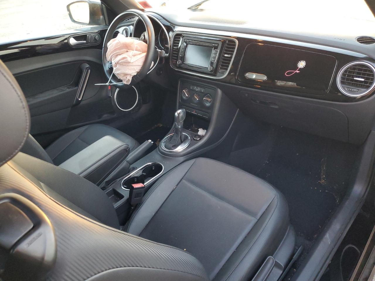 2015 Volkswagen Beetle VIN 3VW517AT3FM808723 Copart auction photo, front end / burn - engine damage thumbnail 8