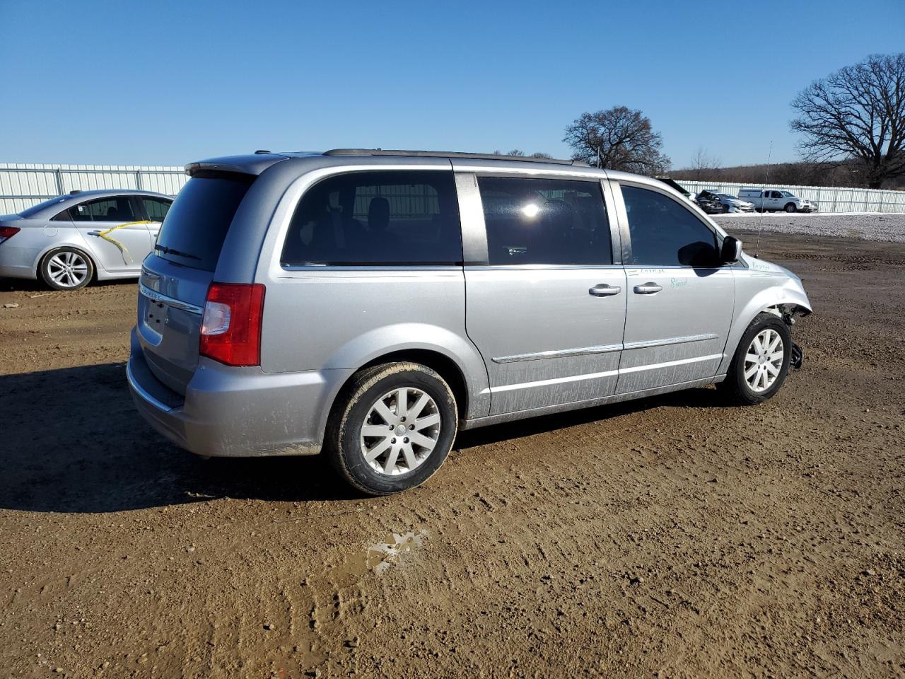 2014 Chrysler Town & Country VIN 2C4RC1BG6ER284987 Copart auction photo, front end damage thumbnail 3