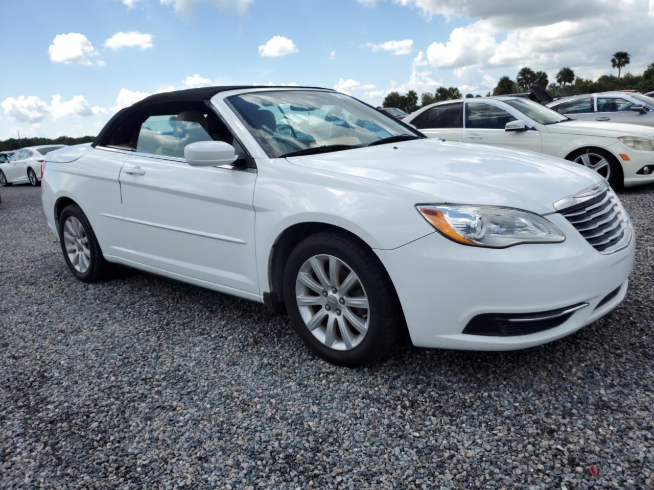 2014 Chrysler 200 VIN 1C3BCBEG1EN127405 Copart auction photo, water/flood damage thumbnail 4