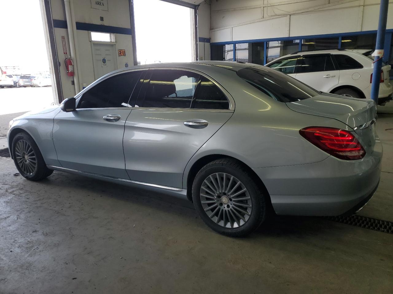 2015 Mercedes-Benz C-klasse VIN 55SWF4KB5FU063098 Copart auction photo, side damage thumbnail 2