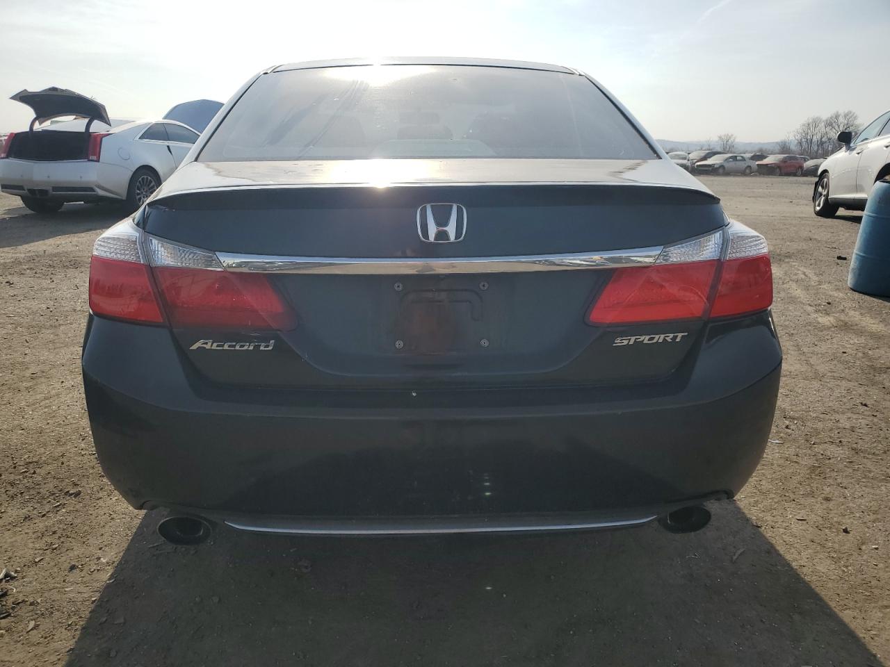 2015 Honda Accord VIN 1HGCR2F5XFA046599 Copart auction photo, front end / side damage thumbnail 6