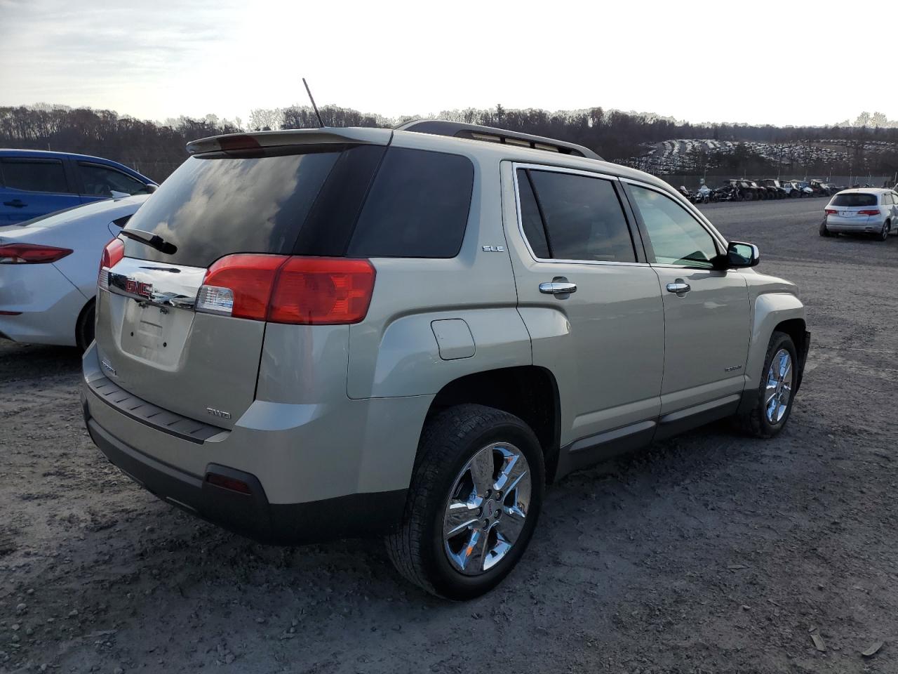 2015 GMC Terrain VIN 2GKFLWEKXF6381990 Copart auction photo, front end damage thumbnail 3