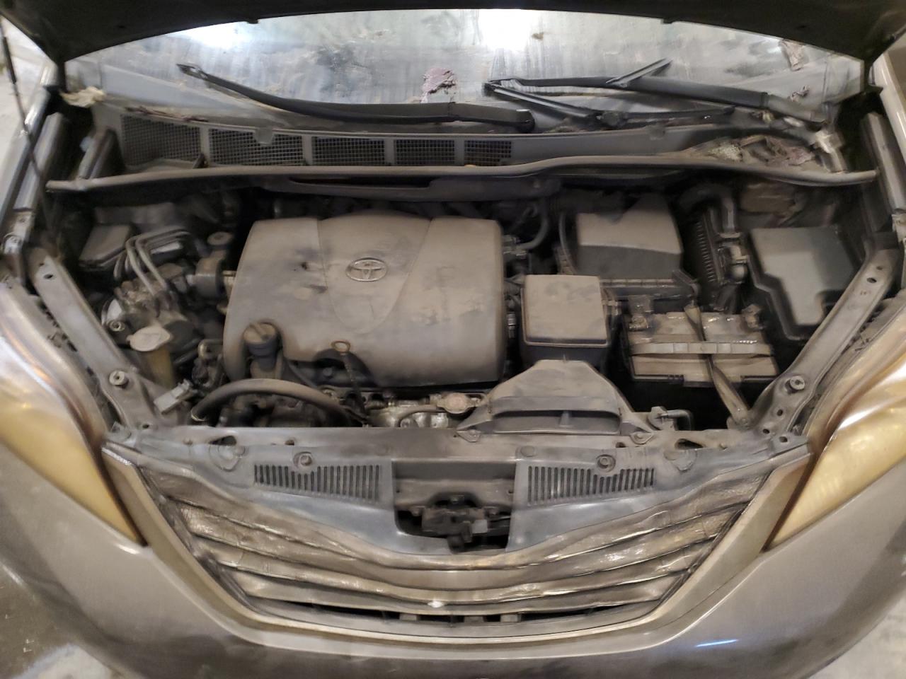 2017 Toyota Sienna VIN 5TDKZ3DC8HS771240 Copart auction photo, burn damage thumbnail 12