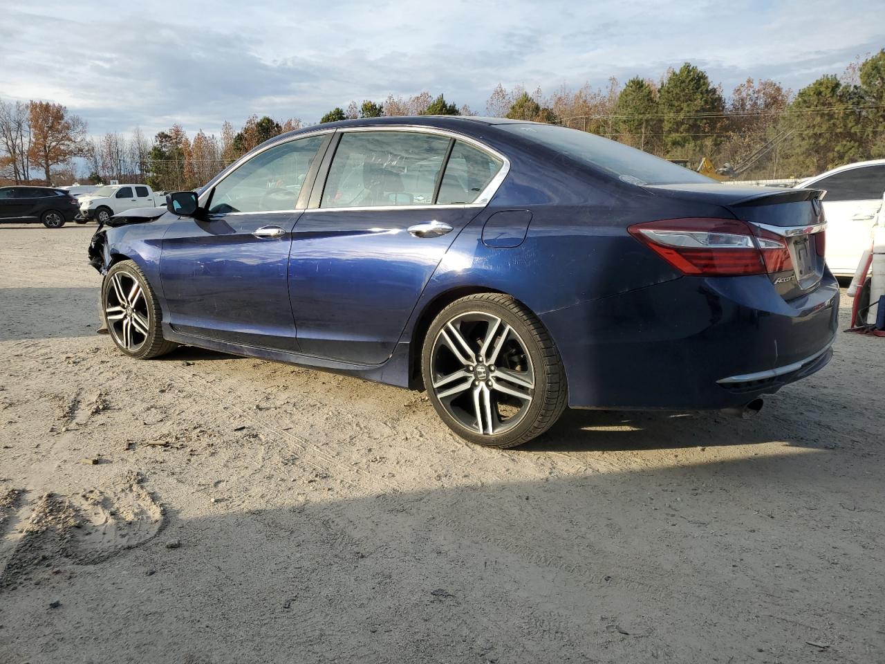 2016 Honda Accord VIN 1HGCR2F57GA142689 Copart auction photo, front end / minor dent/scratches damage thumbnail 2