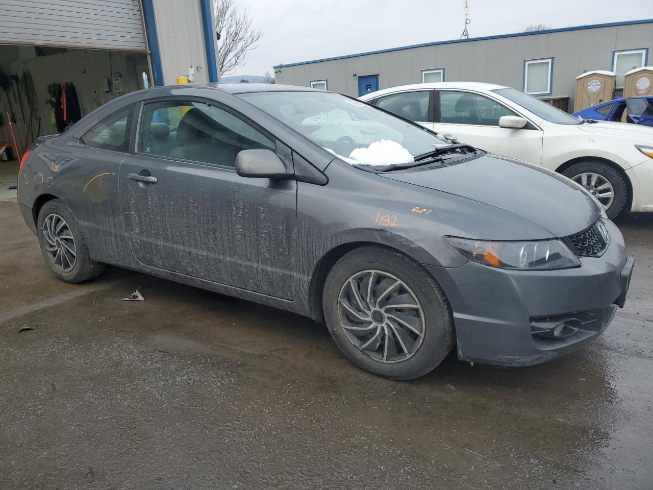 2010 Honda Civic VIN 2HGFG1B62AH513570 Copart auction photo, side / front end damage thumbnail 4