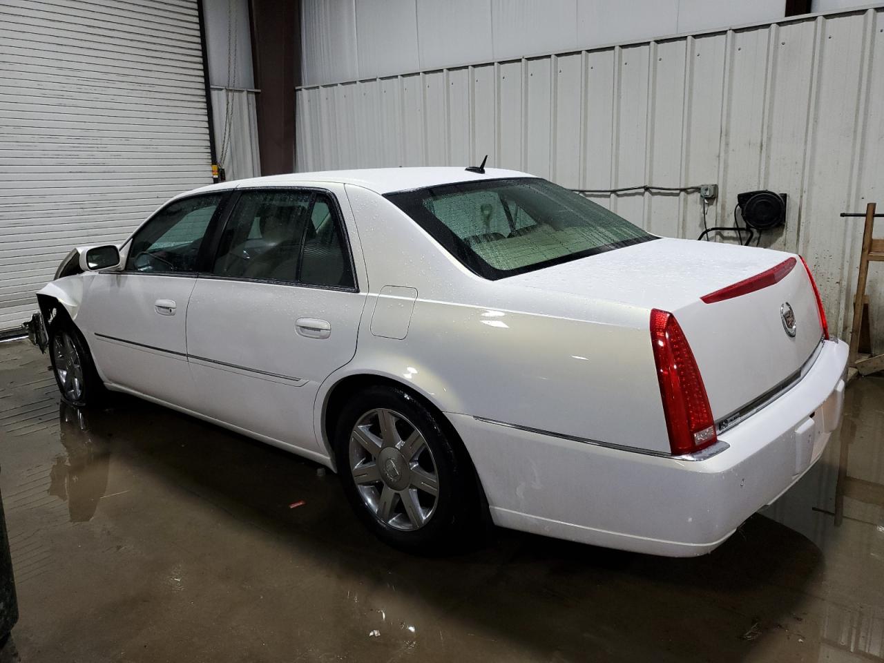 2007 Cadillac DTS VIN 1G6KD57Y87U138638 Copart auction photo, front end damage thumbnail 2