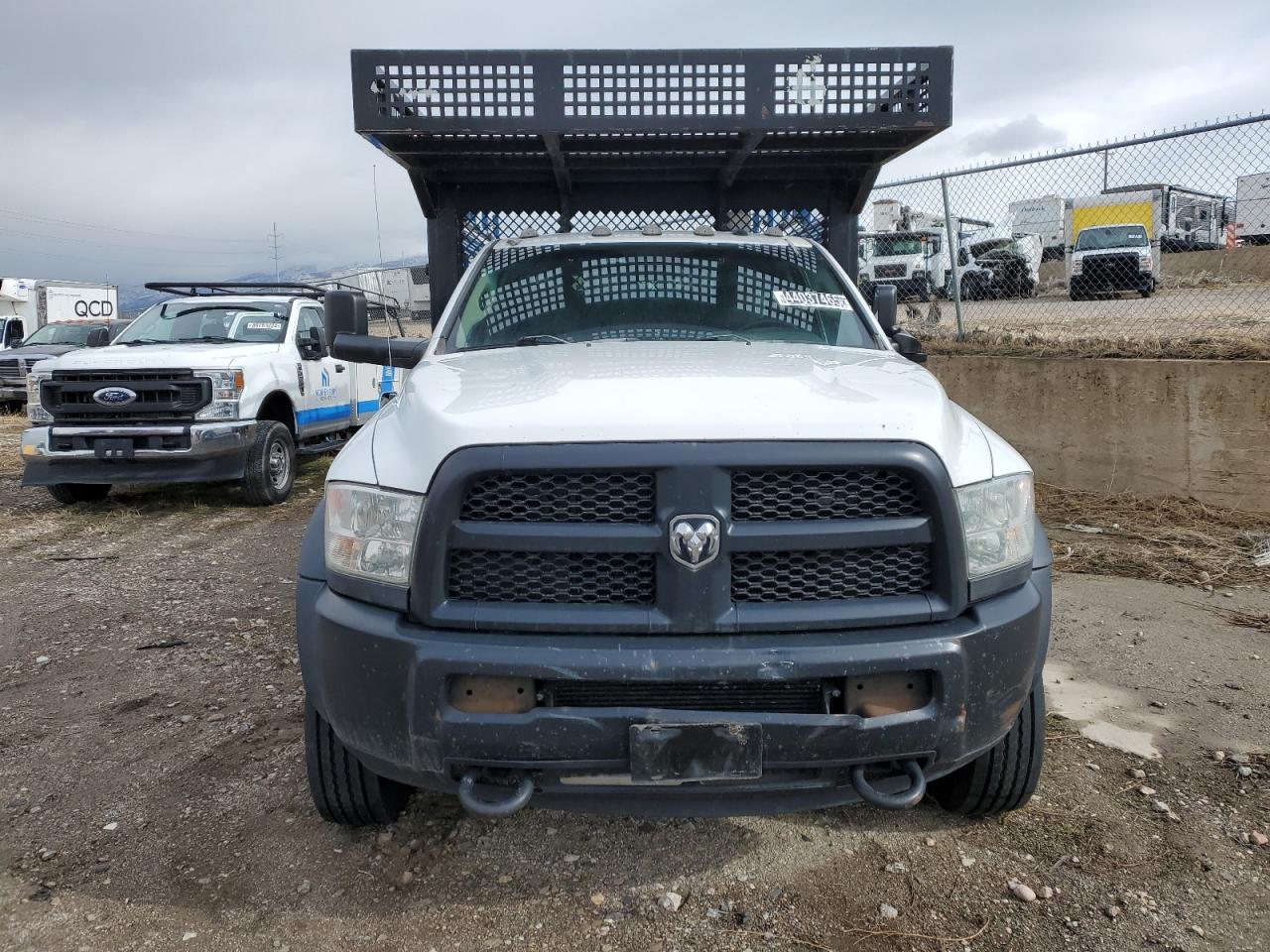 2017 RAM 5500 VIN 3C7WRNDL3HG603987 Copart auction photo, minor dent/scratches damage thumbnail 5