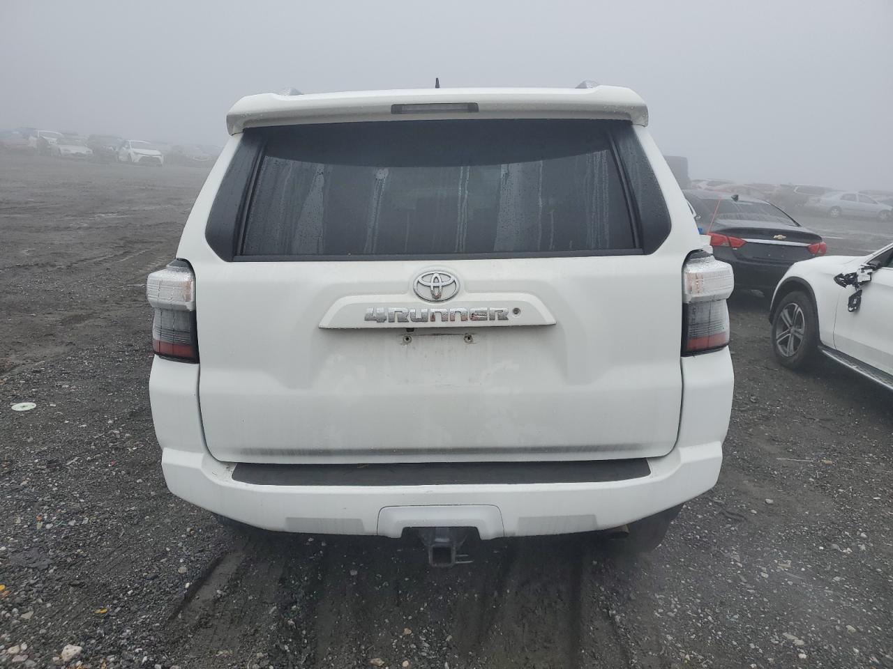 2016 Toyota 4Runner VIN JTEBU5JR8G5300773 Copart auction photo, front end / undercarriage damage thumbnail 6