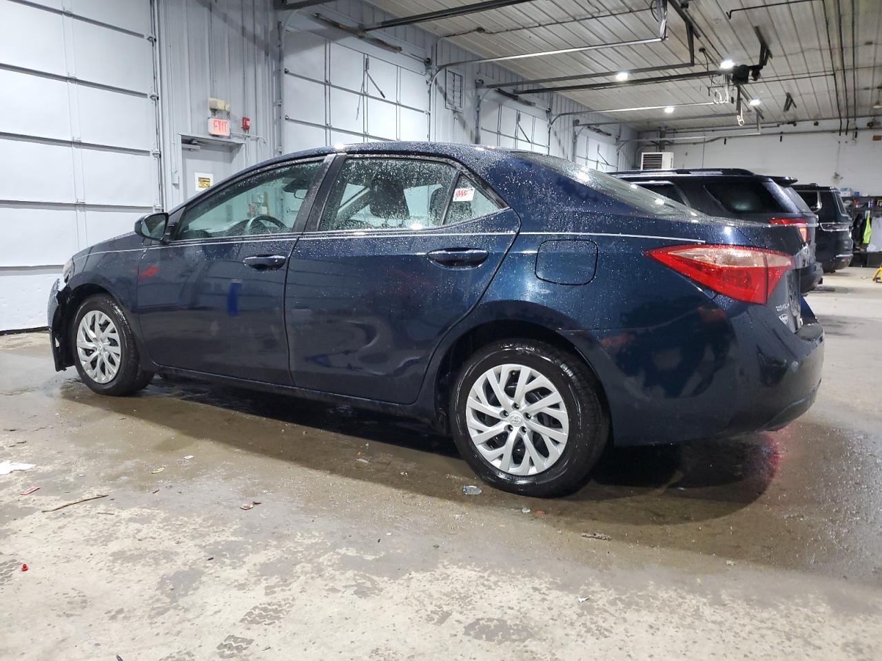 2019 Toyota Corolla VIN 5YFBURHE7KP923263 Copart auction photo, front end / minor dent/scratches damage thumbnail 2