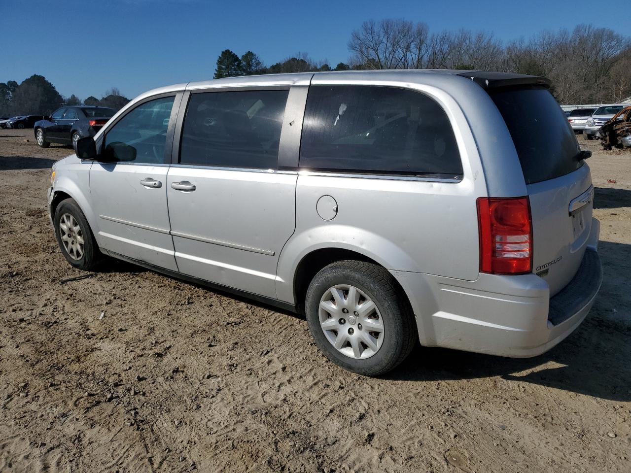 2010 Chrysler Town & Country VIN 2A4RR4DE4AR203937 Copart auction photo, front end / minor dent/scratches damage thumbnail 2