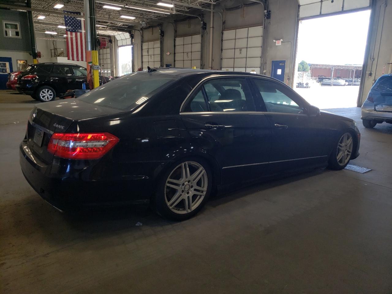 2010 Mercedes-Benz E-klasse VIN WDDHF9AB1AA156202 Copart auction photo, all over damage thumbnail 3