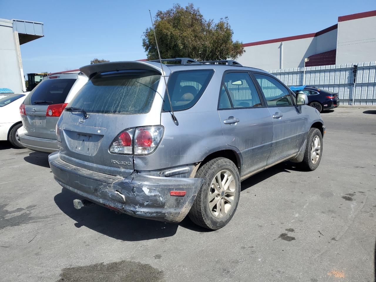2002 Lexus RX VIN JTJHF10U820284021 Copart auction photo, rear end / side damage thumbnail 3